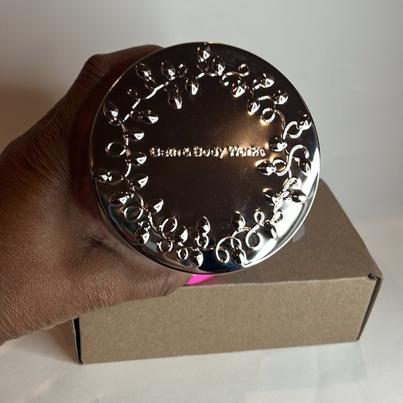 Bath & Body Works Winter 3 Wick 14.5 Oz Scented Candle - Picture 2 of 8